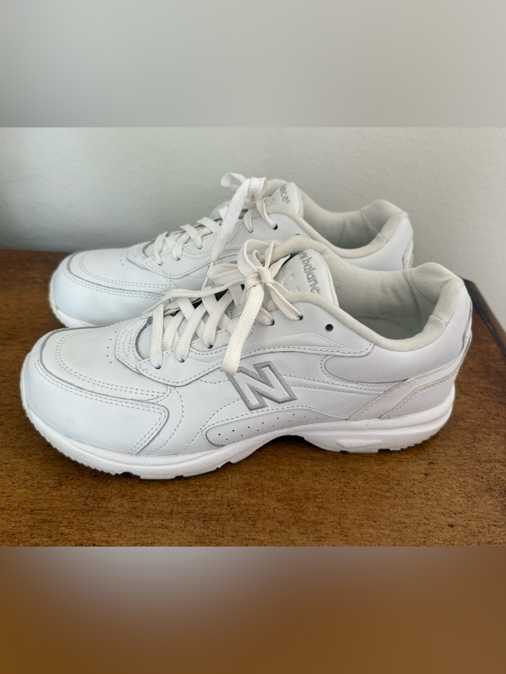 New Balance 405 Walking Shoe Women’s White Size 9.5 Wide